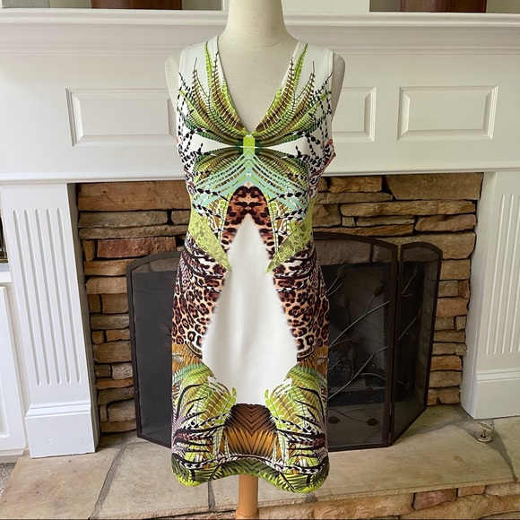 la pateau Dresses & Skirts - La Pateau dress size large bodycon sheath jungle
